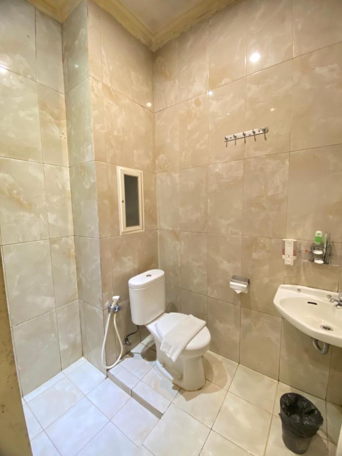 Riverstone Hotel&Cottage Batu  Buitenkant foto