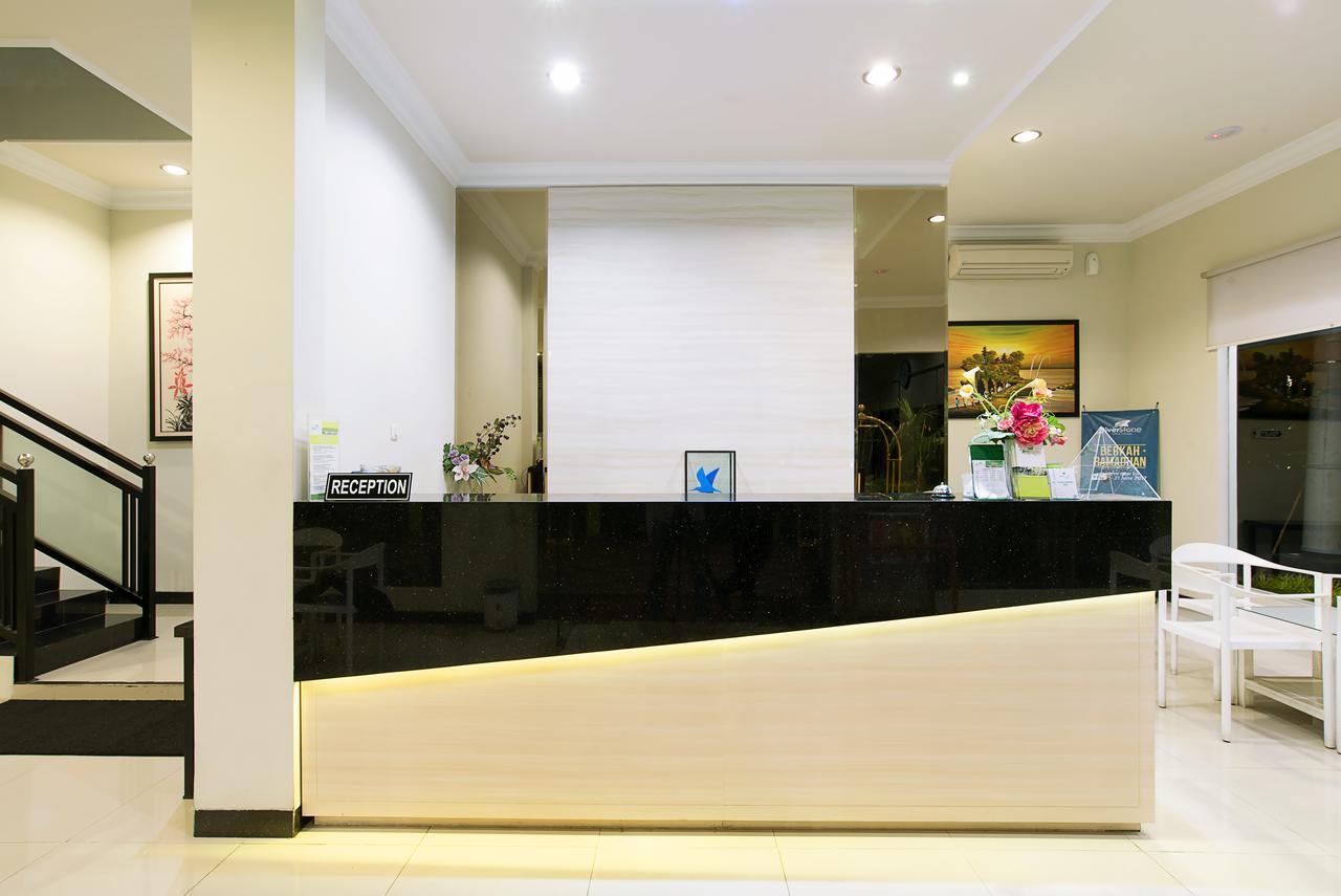 Riverstone Hotel&Cottage Batu  Buitenkant foto