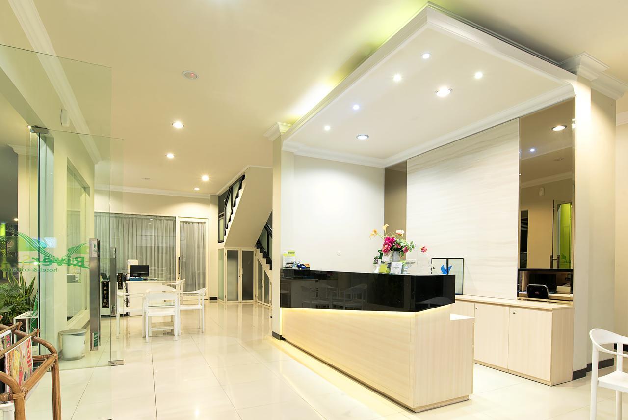Riverstone Hotel&Cottage Batu  Buitenkant foto