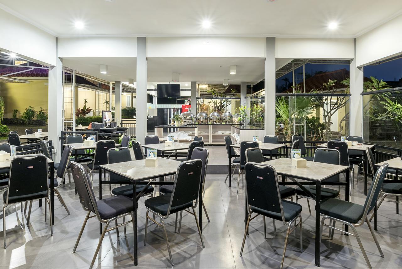 Riverstone Hotel&Cottage Batu  Buitenkant foto